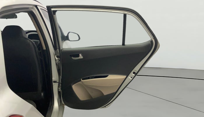 2014 Hyundai Grand i10 ASTA AT 1.2 KAPPA VTVT, Petrol, Automatic, 1,11,150 km, RHS Rear Door