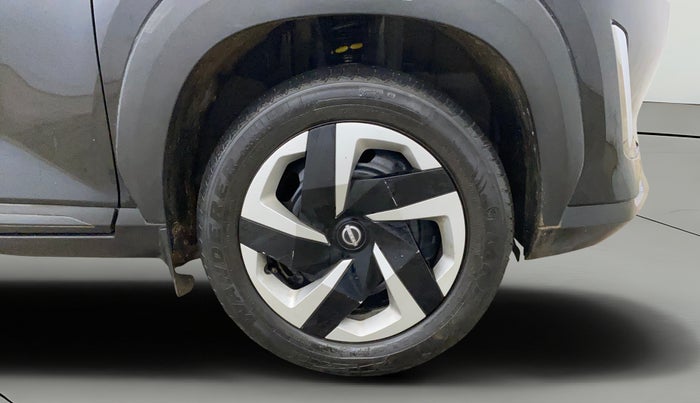 2024 Nissan MAGNITE XL AMT EZ Shift, Petrol, Automatic, 19,213 km, Right Front Wheel