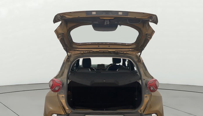 2023 Tata PUNCH ACCOMPLISHED MT, Petrol, Manual, 26,198 km, Boot Door Open