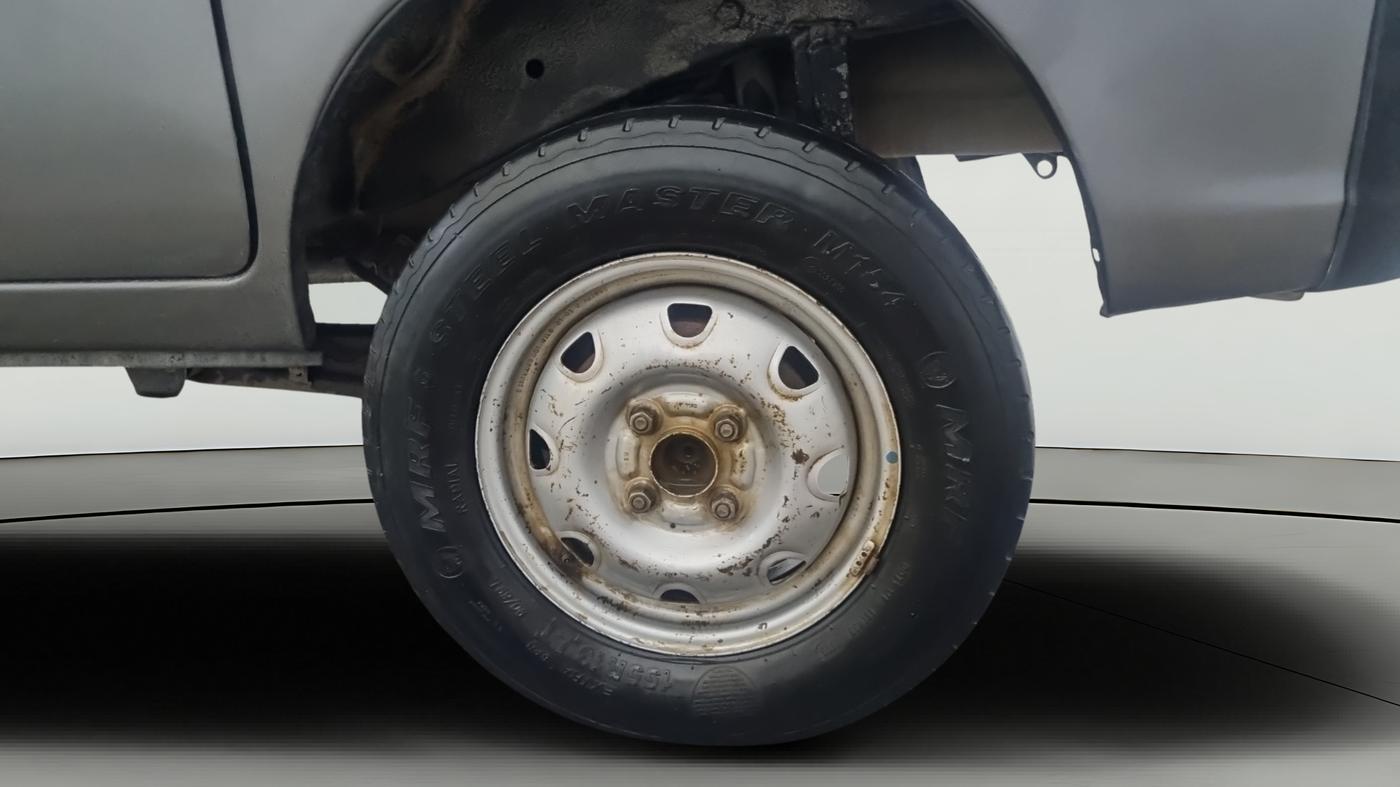2021 Maruti Eeco 5 STR WITH A/C+HTR CNG, CNG, Manual, 1,20,611 km, Left Rear Wheel