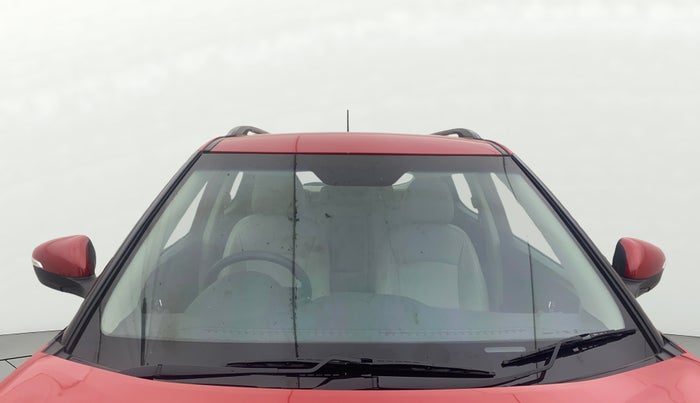 2023 Mahindra XUV300 W8 (O) 1.2 PETROL AMT, Petrol, Automatic, 18,366 km, Front Windshield