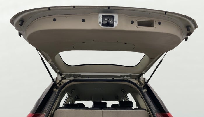 2016 Mahindra XUV500 W4 1.99, Diesel, Manual, 61,726 km, Boot Door Open