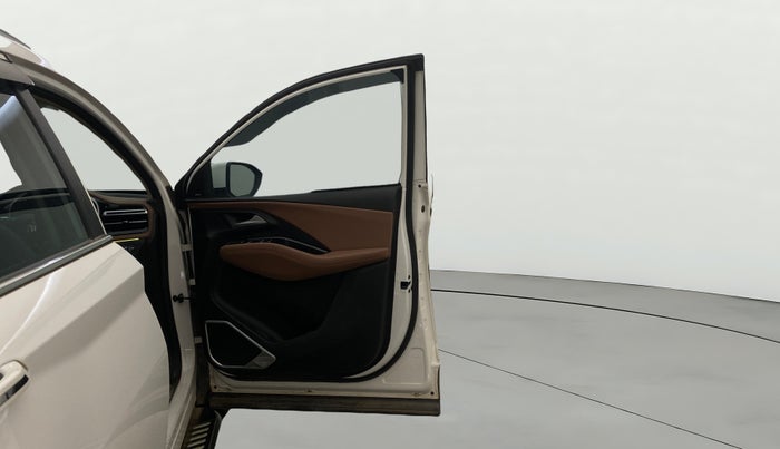 2024 MG HECTOR PLUS SHARP PRO 2.0 TURBO DIESEL 7 STR, Diesel, Manual, 25,742 km, RHS Front Door