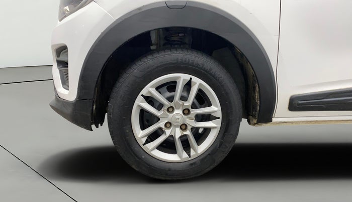 2021 Renault TRIBER RXT, Petrol, Manual, 42,127 km, Left Front Wheel