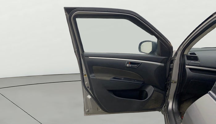 2015 Maruti Swift VXI, Petrol, Manual, 76,873 km, LHS Front Door