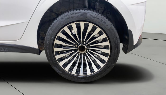 2022 Hyundai NEW I20 SPORTZ 1.5 MT, Diesel, Manual, 76,841 km, Left Rear Wheel