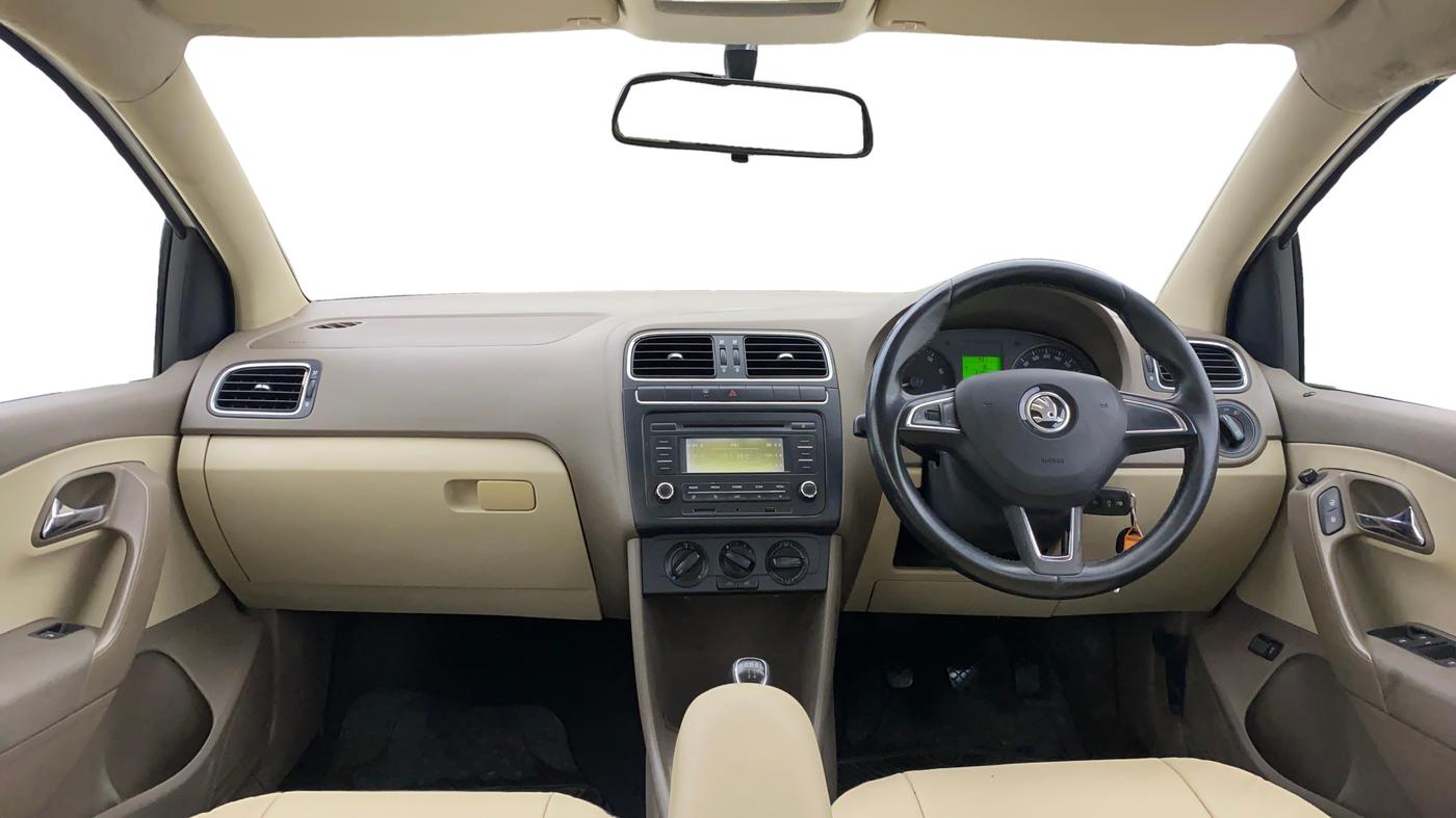 2013 Skoda Rapid AMBITION 1.6 MPI MT PLUS, Petrol, Manual, 83,954 km, Dashboard
