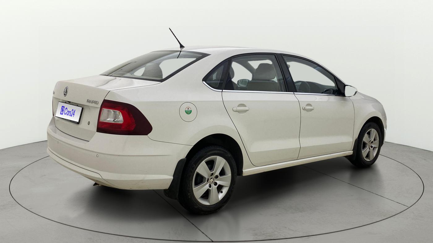 2021 Skoda Rapid AMBITION AT TSI, Petrol, Automatic, 35,973 km, Right Back Diagonal