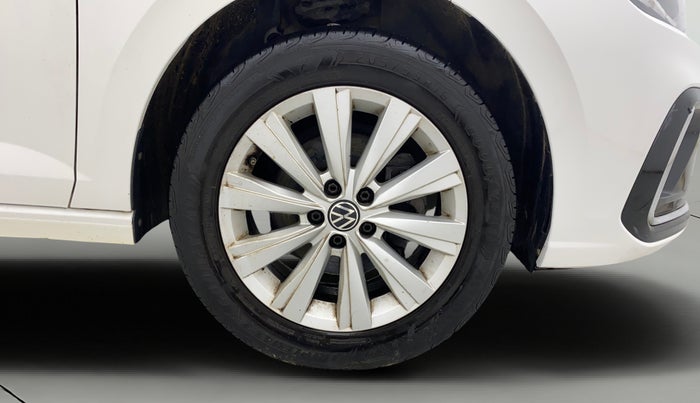 2022 Volkswagen VIRTUS HIGHLINE TSI 1.0 AT, Petrol, Automatic, 65,564 km, Right Front Wheel