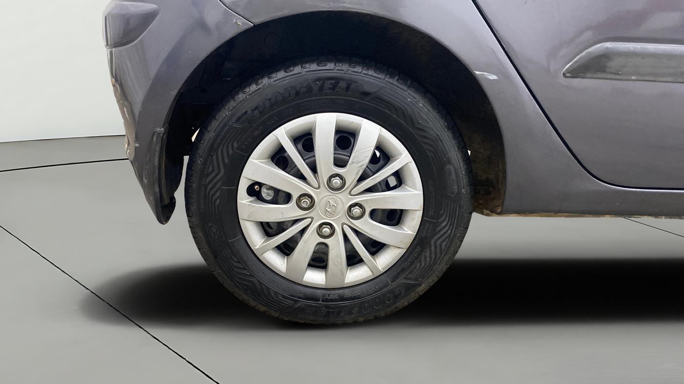 2013 Hyundai i10 MAGNA 1.1, Petrol, Manual, 36,404 km, Right Rear Wheel