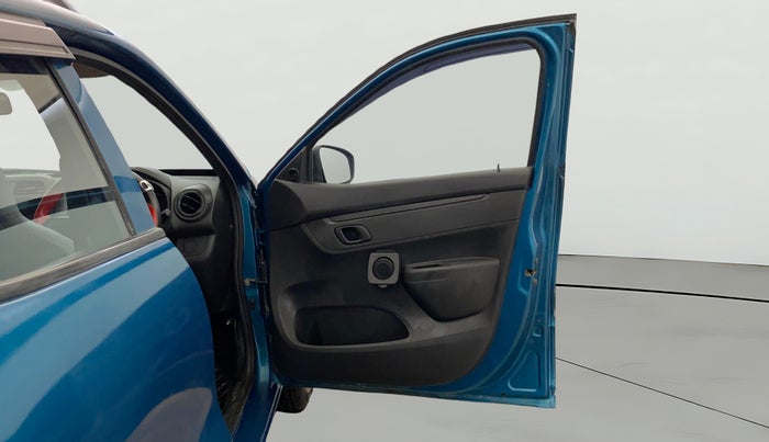 2020 Renault Kwid RXL, Petrol, Manual, 60,120 km, RHS Front Door
