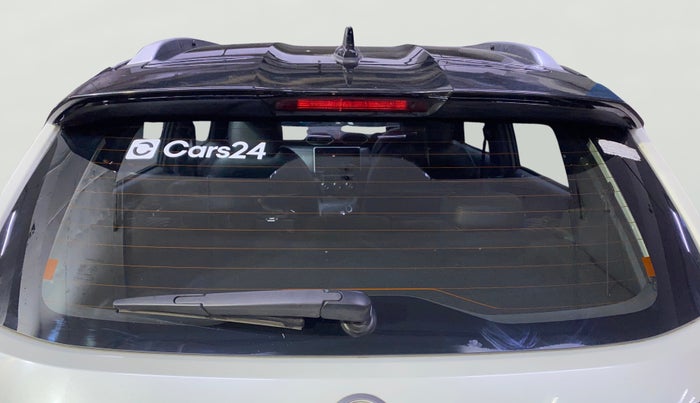 2024 Nissan MAGNITE N-Connecta B4D 1.0 Petrol AMT Dual Tone, Petrol, Automatic, 16,035 km, Rear Windshield