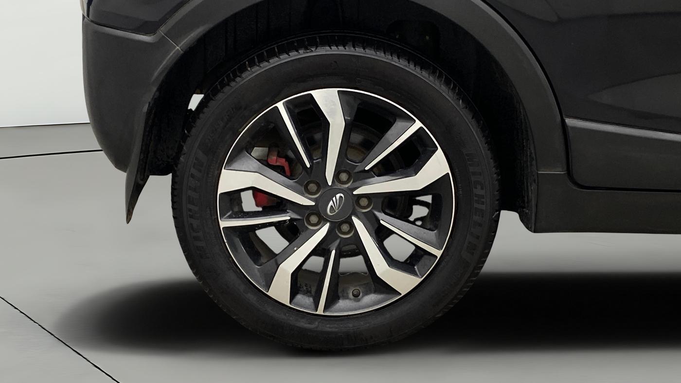 2019 Mahindra XUV300 W8 (O) 1.2 PETROL, Petrol, Manual, 82,849 km, Right Rear Wheel