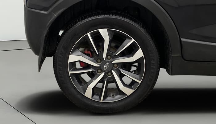 2019 Mahindra XUV300 W8 (O) 1.2 PETROL, Petrol, Manual, 82,849 km, Right Rear Wheel