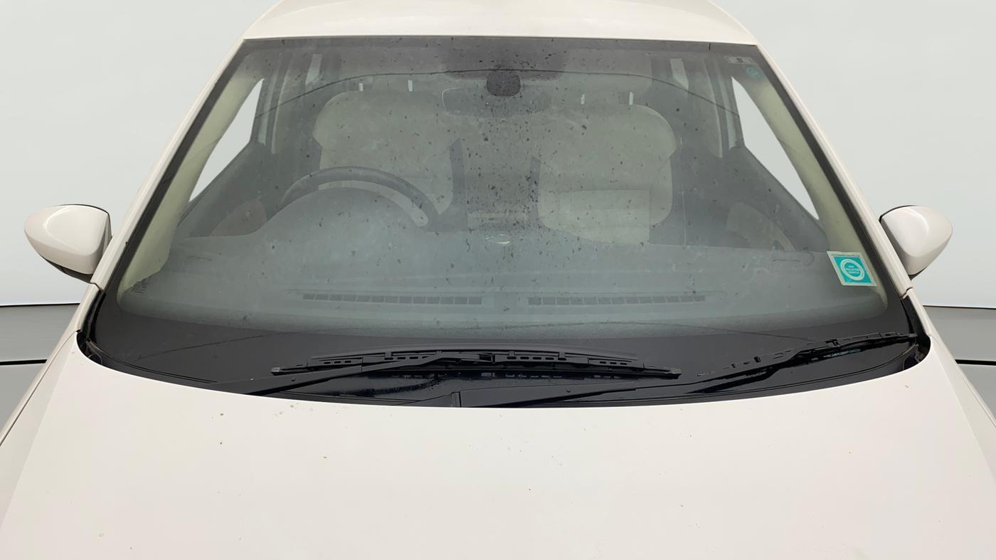 2016 Volkswagen Ameo HIGHLINE1.2L, Petrol, Manual, 32,487 km, Front Windshield