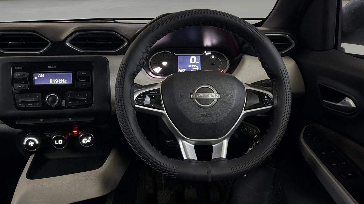 2023 Nissan MAGNITE XL, Petrol, Manual, 66,694 km, Steering Wheel Close Up