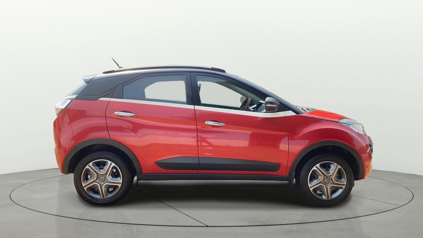 2018 Tata NEXON XM PETROL, CNG, Manual, 96,263 km, Right Side View