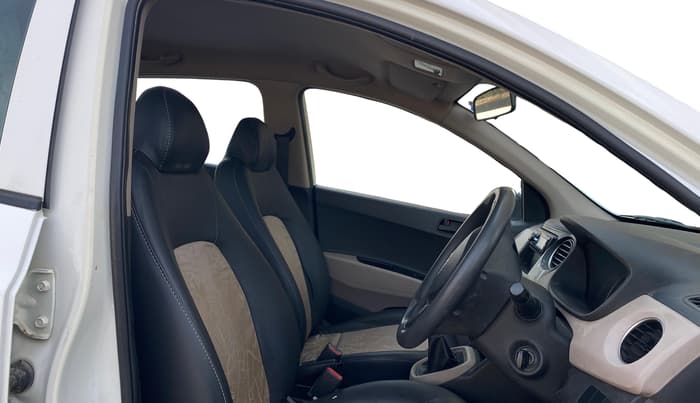 2014 Hyundai Grand i10 MAGNA 1.2 KAPPA VTVT, Petrol, Manual, 1,02,701 km, Right Side Front Door Cabin