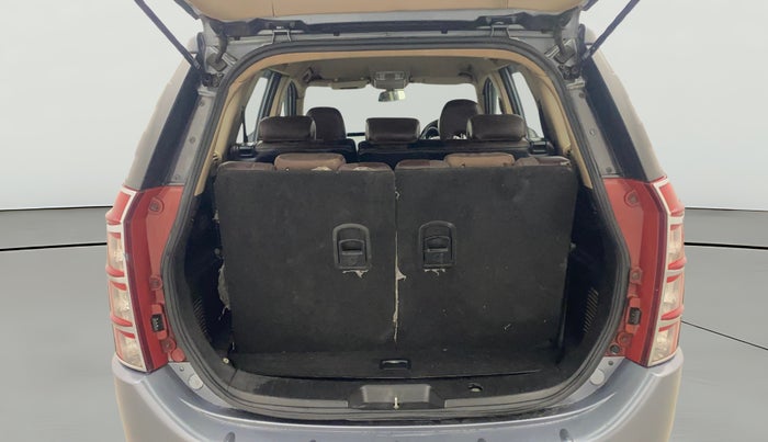 2014 Mahindra XUV500 W8, Diesel, Manual, 71,221 km, Boot Open Zoomed View