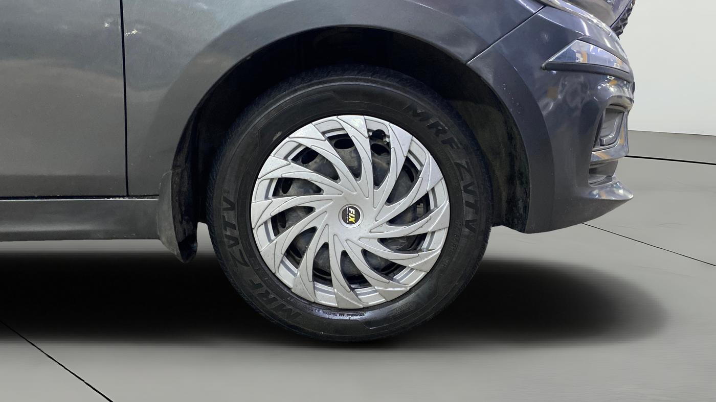 2020 Tata Tiago XT PETROL, Petrol, Manual, 1,14,027 km, Right Front Wheel