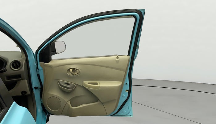 2014 Datsun Go T, Petrol, Manual, 74,445 km, RHS Front Door