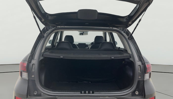 2023 Hyundai VENUE S 1.2, Petrol, Manual, 30,571 km, Boot Open Zoomed View