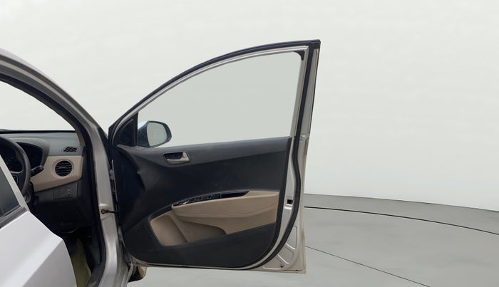 2014 Hyundai Xcent S (O) 1.2, Petrol, Manual, 89,348 km, RHS Front Door