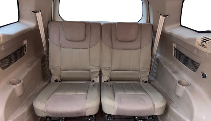 2015 Mahindra XUV500 W6, Diesel, Manual, 76,338 km, Third Seat Row ( optional )