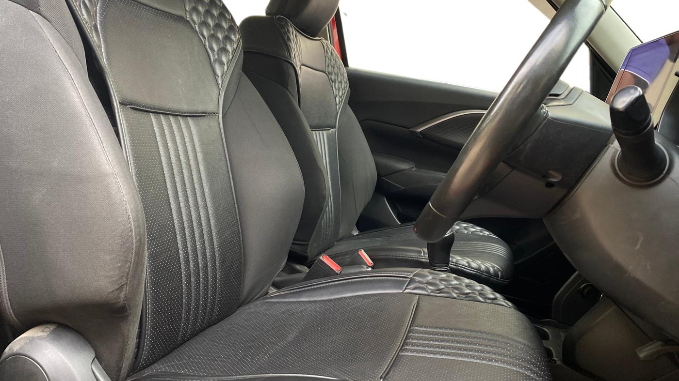 2024 Maruti Swift ZXI PLUS, Petrol, Manual, 43,044 km, Right Side Front Door Cabin