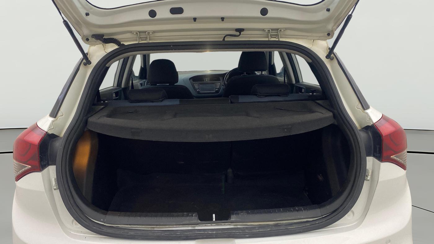 2015 Hyundai i20 Active 1.4 SX, Diesel, Manual, 72,827 km, Boot Open Zoomed View