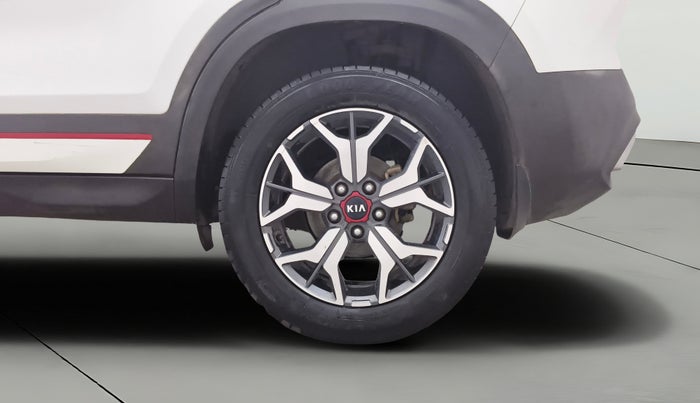 2020 KIA SELTOS GTX PLUS AT 1.5 DIESEL, Diesel, Automatic, 1,04,648 km, Left Rear Wheel