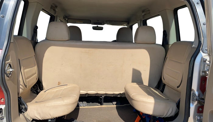 2017 Mahindra TUV300 T8, Diesel, Manual, 96,442 km, Third Seat Row ( optional )