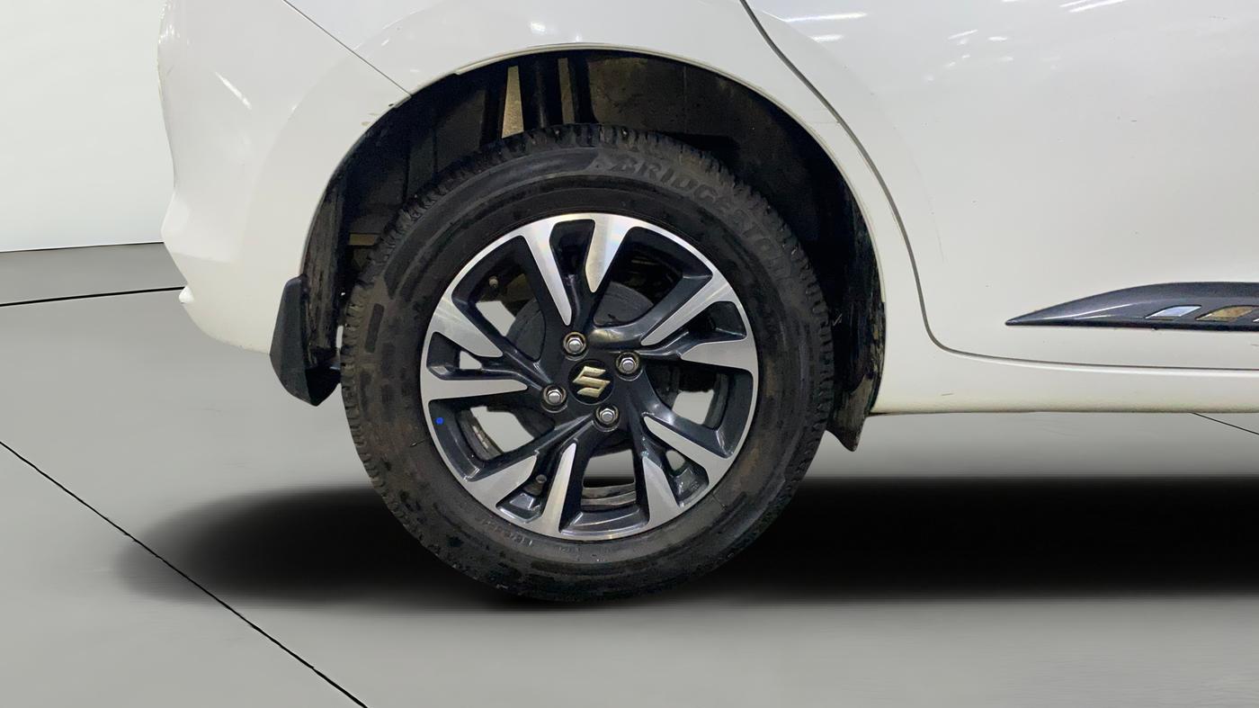 2025 Maruti Swift ZXi Plus AMT, Petrol, Automatic, 13,085 km, Right Rear Wheel