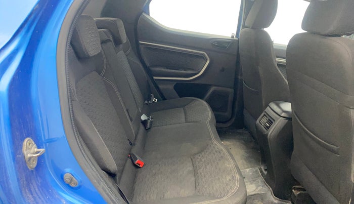 2021 Renault Kiger RXZ TURBO MT, Petrol, Manual, 90,089 km, Right Side Rear Door Cabin