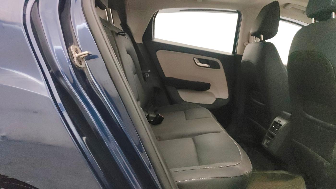 2024 Tata ALTROZ XZ PLUS O SUNROOF CNG, CNG, Manual, 16,365 km, Right Side Rear Door Cabin