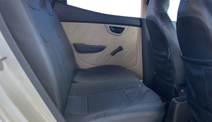 2013 Hyundai Eon MAGNA +, Petrol, Manual, 1,36,547 km, Right Side Rear Door Cabin