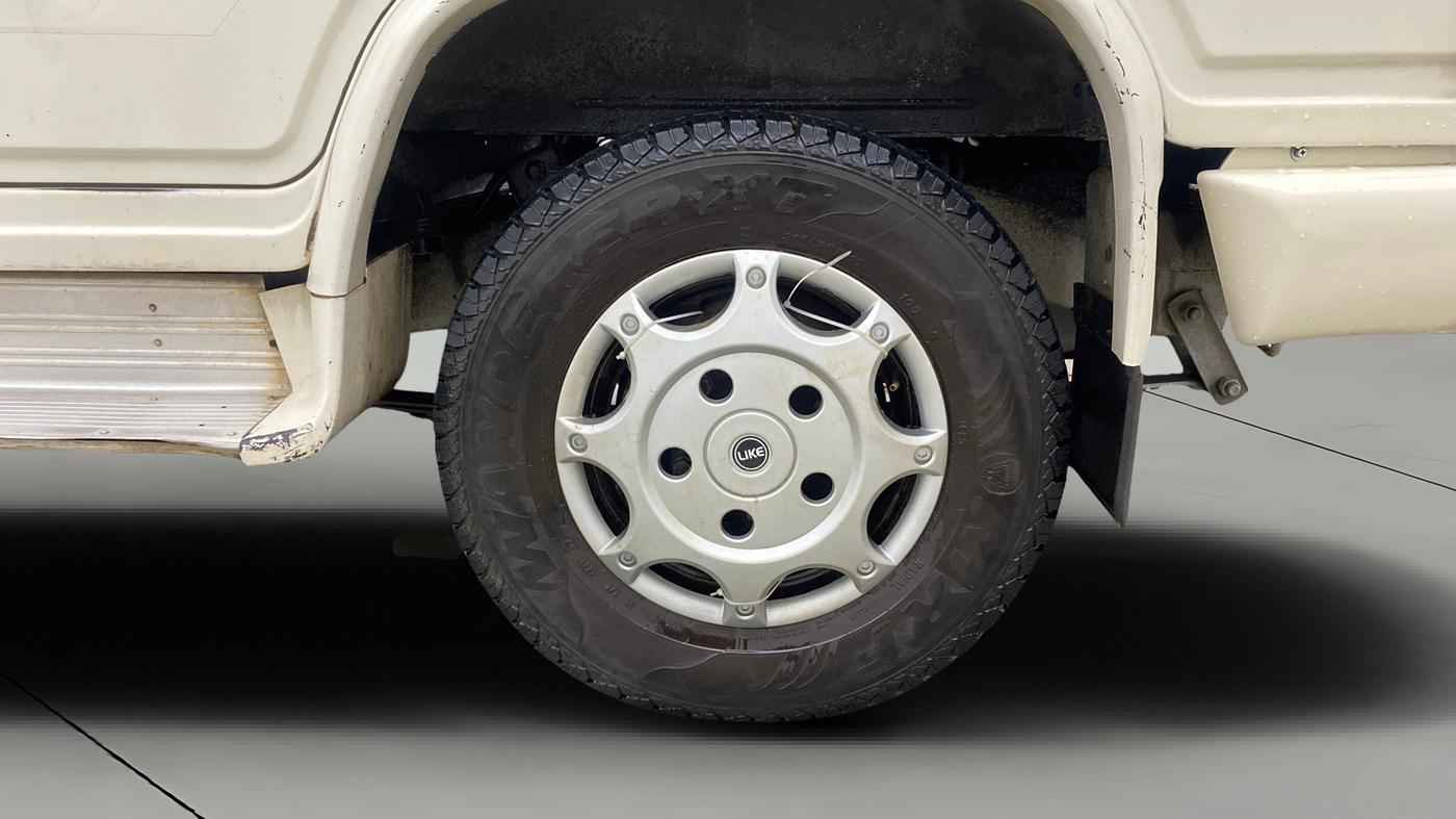 2014 Mahindra Bolero ZLX BS IV, Diesel, Manual, 83,796 km, Left Rear Wheel