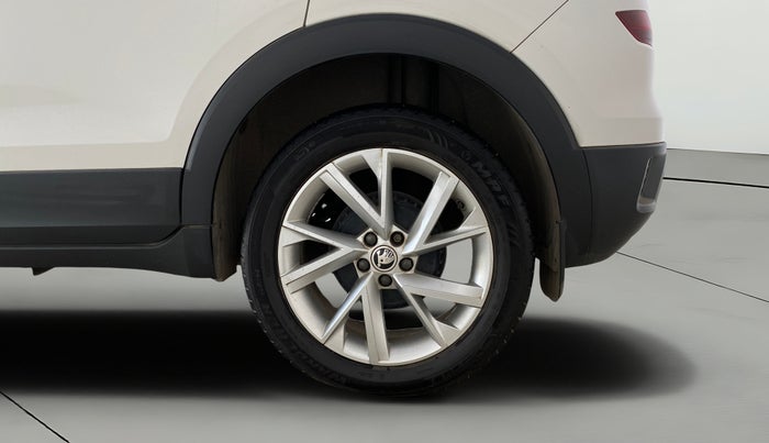 2024 Skoda KUSHAQ STYLE 1.5L TSI MT, Petrol, Manual, 17,357 km, Left Rear Wheel