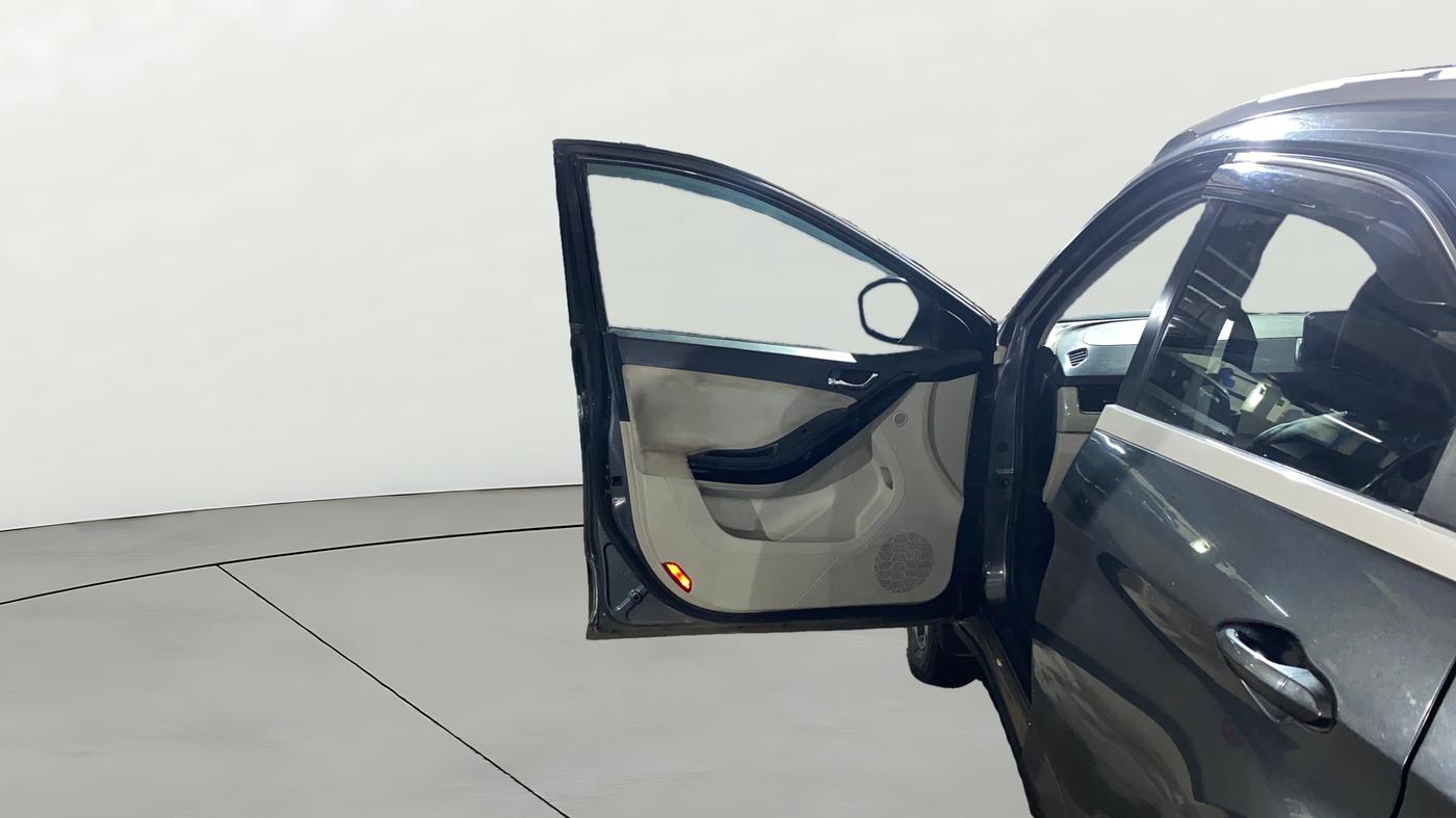 2022 Tata NEXON XZ PLUS PETROL, CNG, Manual, 1,05,744 km, LHS Front Door