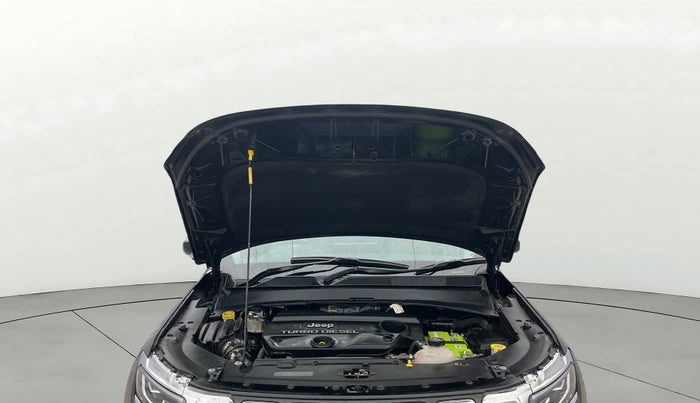 2023 Jeep MERIDIAN LIMITED (O) 4X2 MT, Diesel, Manual, 28,702 km, Open Bonet