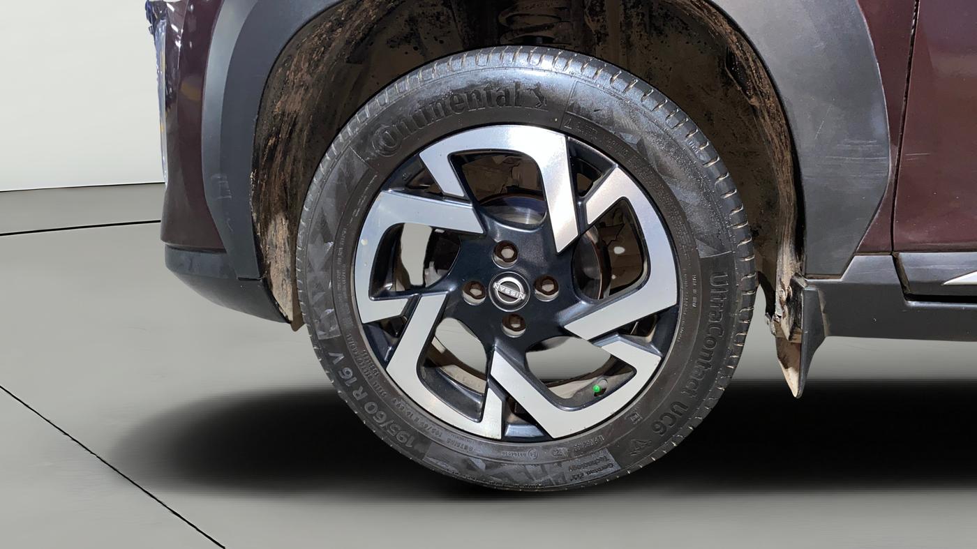 2021 Nissan MAGNITE XV TURBO CVT DUAL TONE, Petrol, Automatic, 1,03,033 km, Left Front Wheel