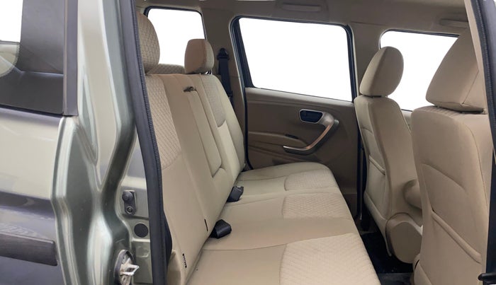 2022 Mahindra BOLERO NEO N 10, Diesel, Manual, 26,000 km, Right Side Rear Door Cabin