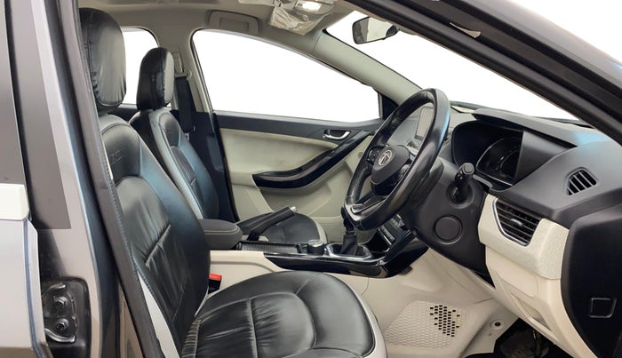 2021 Tata NEXON XZ PLUS PETROL SUNROOF, Petrol, Manual, 30,391 km, Right Side Front Door Cabin