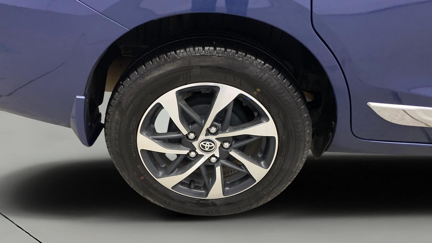 2024 Toyota RUMION  V MT , Petrol, Manual, 10,286 km, Right Rear Wheel