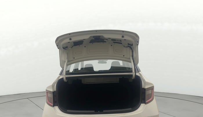 2022 Hyundai AURA SX 1.2, Petrol, Manual, 74,377 km, Boot Door Open