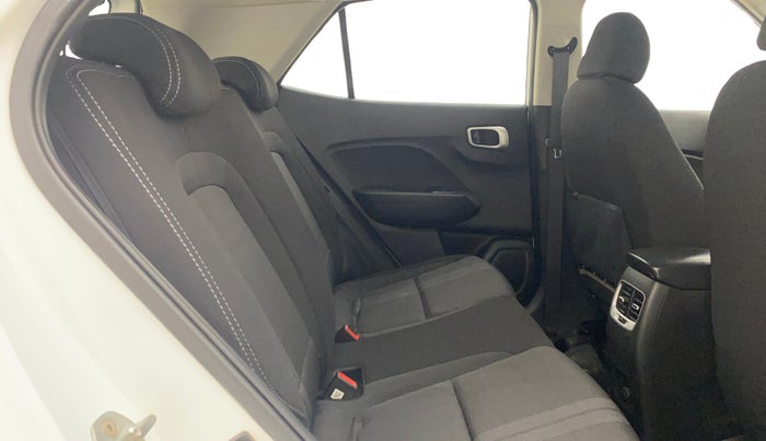 2020 Hyundai VENUE SX PLUS 1.0 TURBO DCT, Petrol, Automatic, 1,14,014 km, Right Side Rear Door Cabin