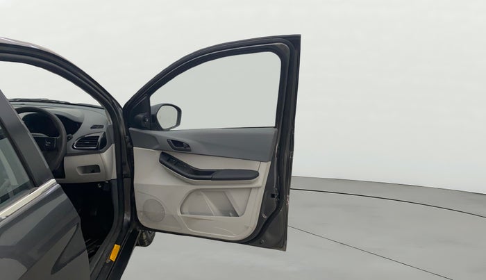 2025 Tata Tiago XZ iCNG, CNG, Manual, 7,727 km, RHS Front Door