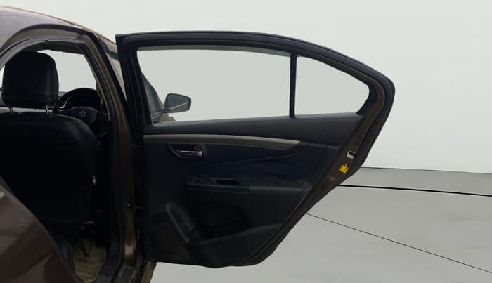 2015 Maruti Ciaz ZXI, Petrol, Manual, 1,05,449 km, RHS Rear Door