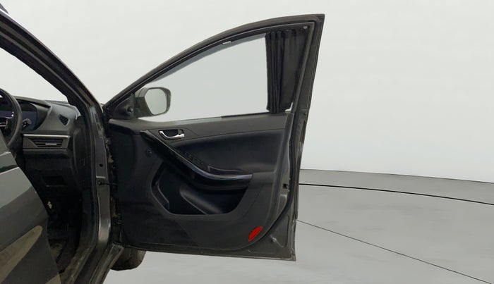 2023 Tata NEXON FEARLESS PLUS S 1.2 REVOTRON 7 DCA DT, Petrol, Automatic, 54,283 km, RHS Front Door