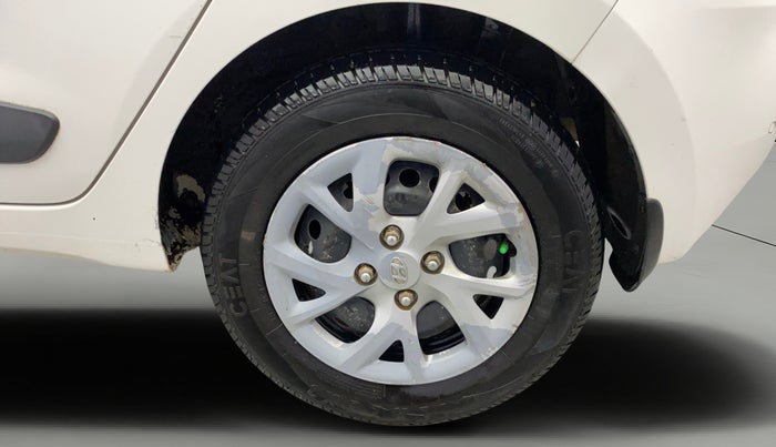 2017 Hyundai Grand i10 SPORTZ (O) 1.2 KAPPA VTVT, Petrol, Manual, 65,818 km, Left Rear Wheel